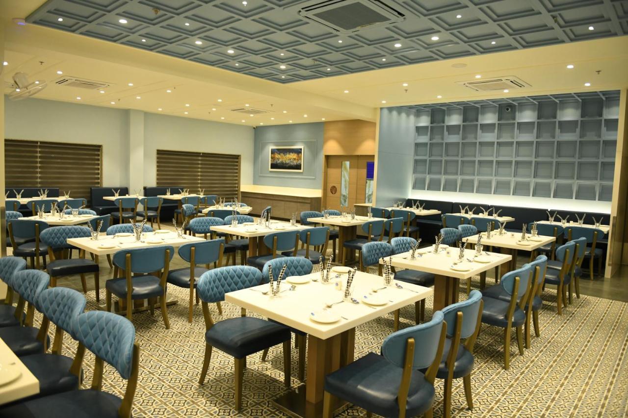 Hotel Blueivy Ānand Εξωτερικό φωτογραφία