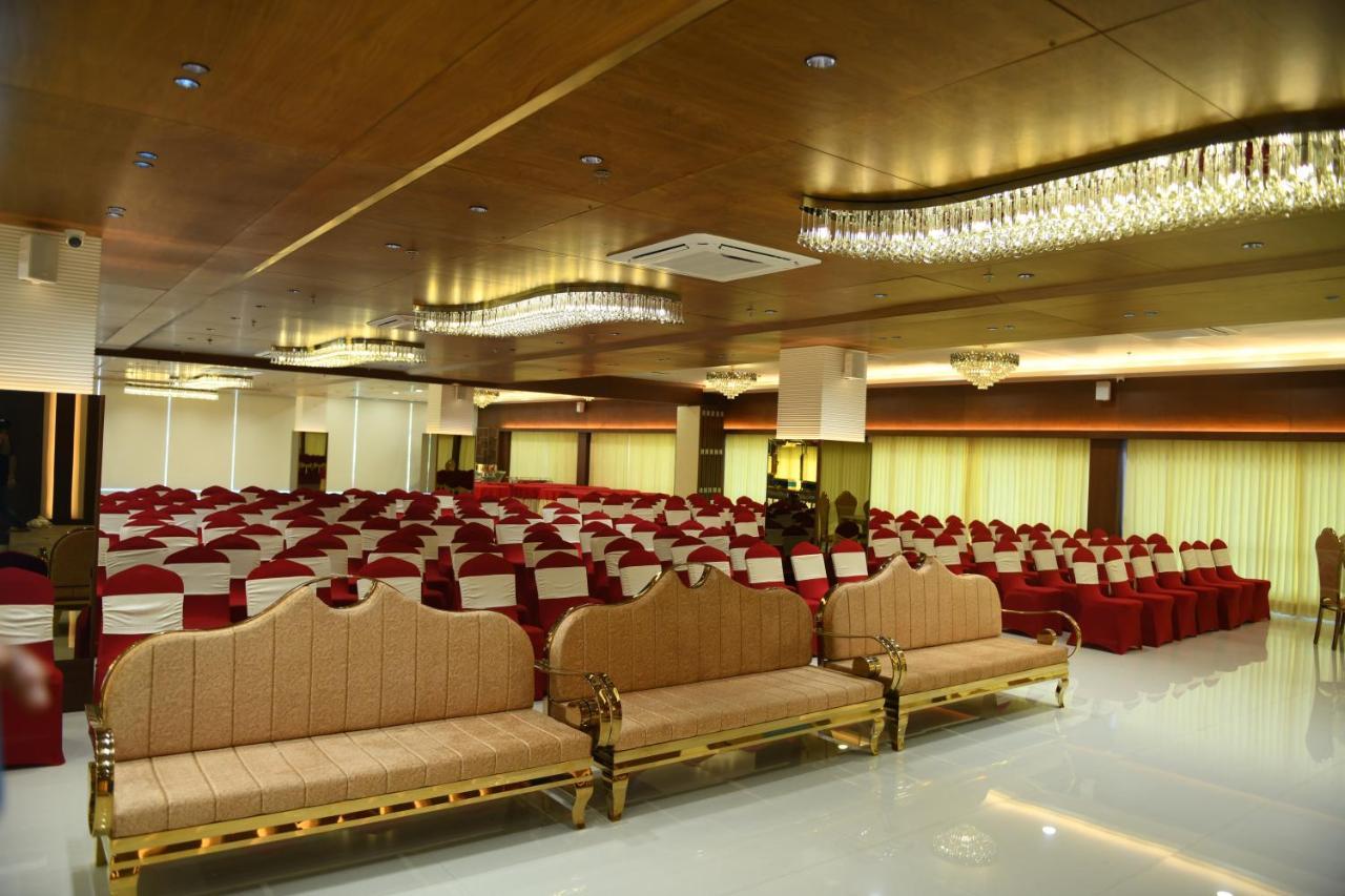 Hotel Blueivy Ānand Εξωτερικό φωτογραφία