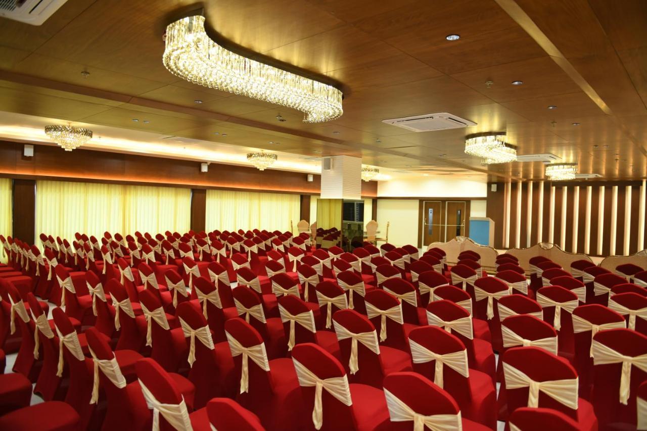 Hotel Blueivy Ānand Εξωτερικό φωτογραφία