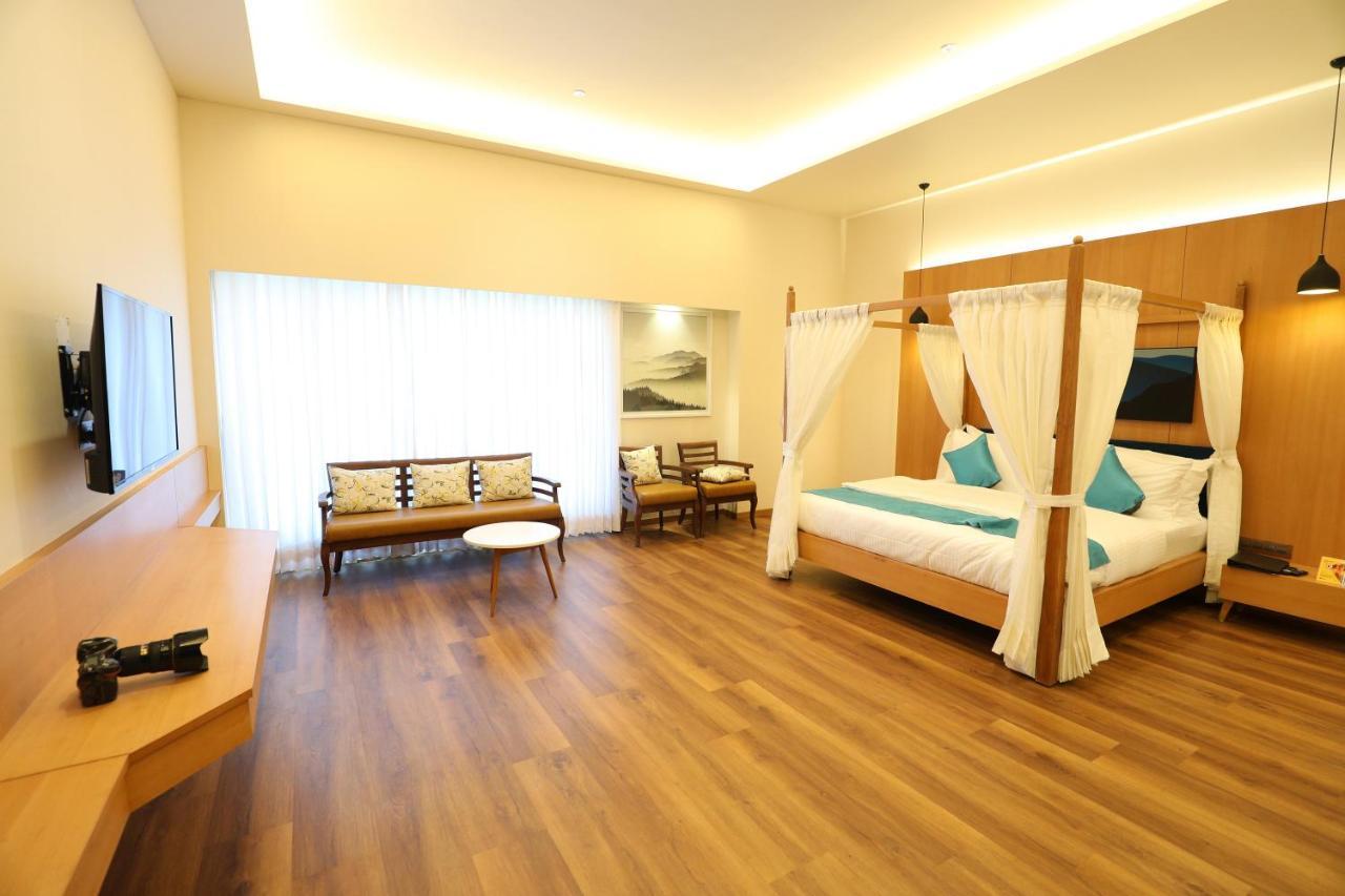 Hotel Blueivy Ānand Εξωτερικό φωτογραφία