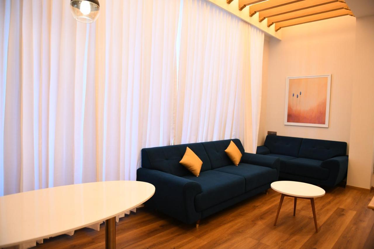 Hotel Blueivy Ānand Εξωτερικό φωτογραφία