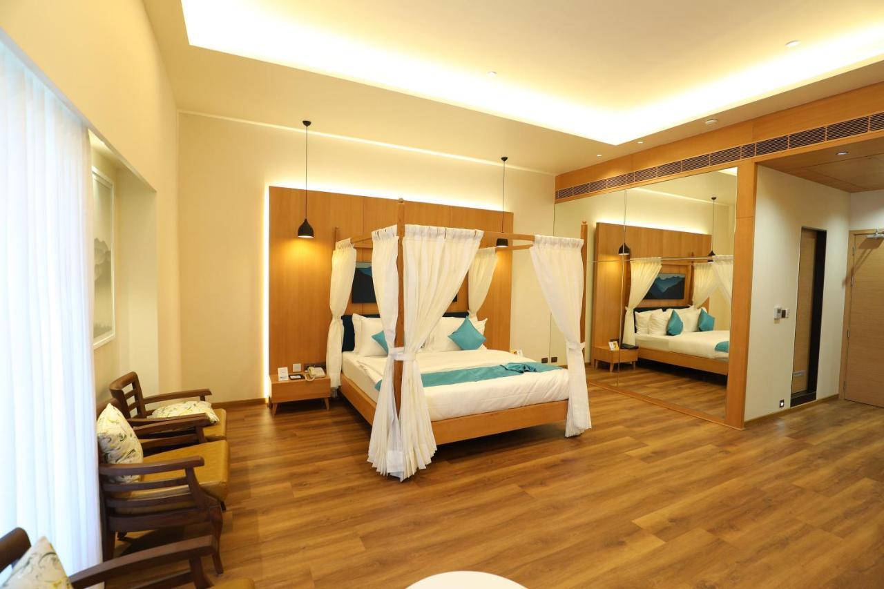 Hotel Blueivy Ānand Εξωτερικό φωτογραφία